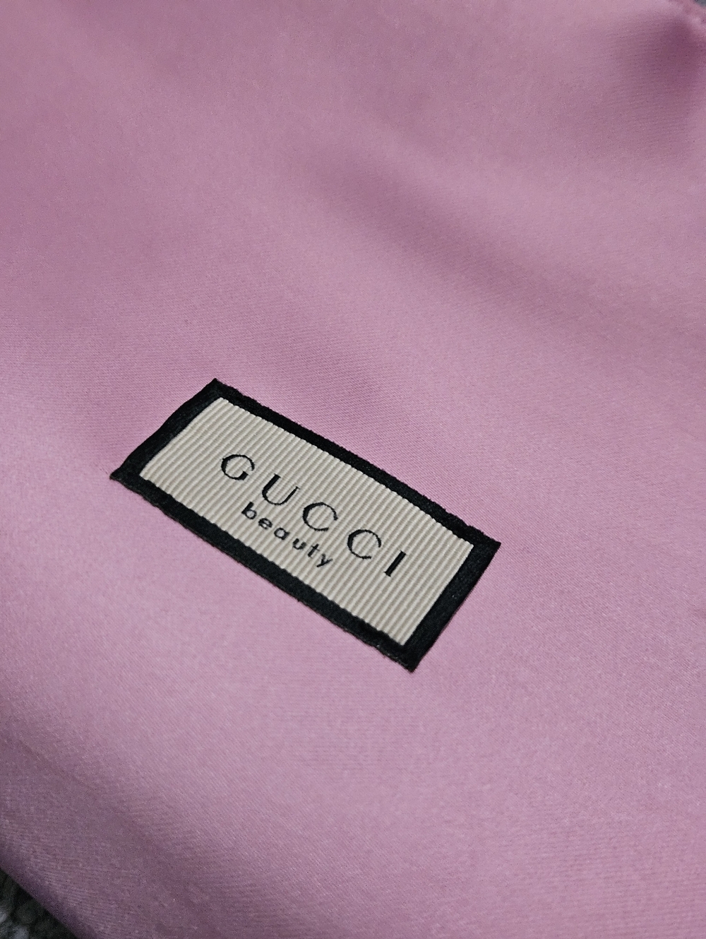 Sale: Gucci Beauty Comestic Bag - Picture 9 of 9